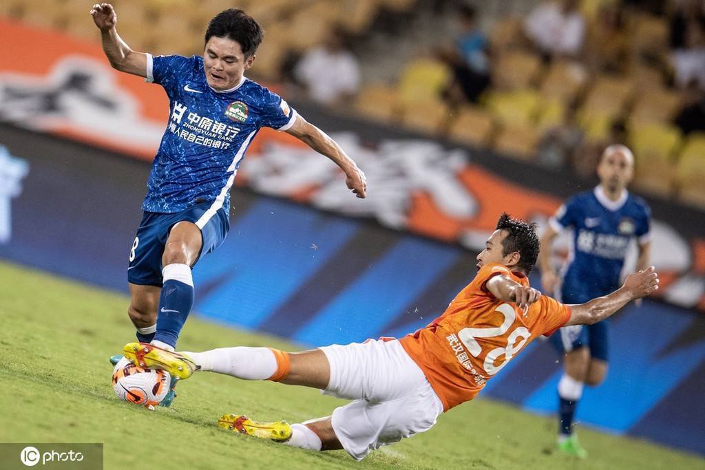 完美体育官网入口-新疆广汇迎中超关键赛，国际比赛日回应争议，态度坚定，医务组通报恢复