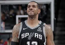 完美体育中国官网-圣安东尼奥马刺发布备战花絮；加时末段迎来里程碑；NBA季后赛任务艰巨；身体对抗强度拉满