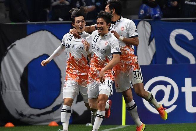 皇家社会发布备战花絮；加时末段扳平良机；国王杯任务艰巨；更衣室氛围转暖