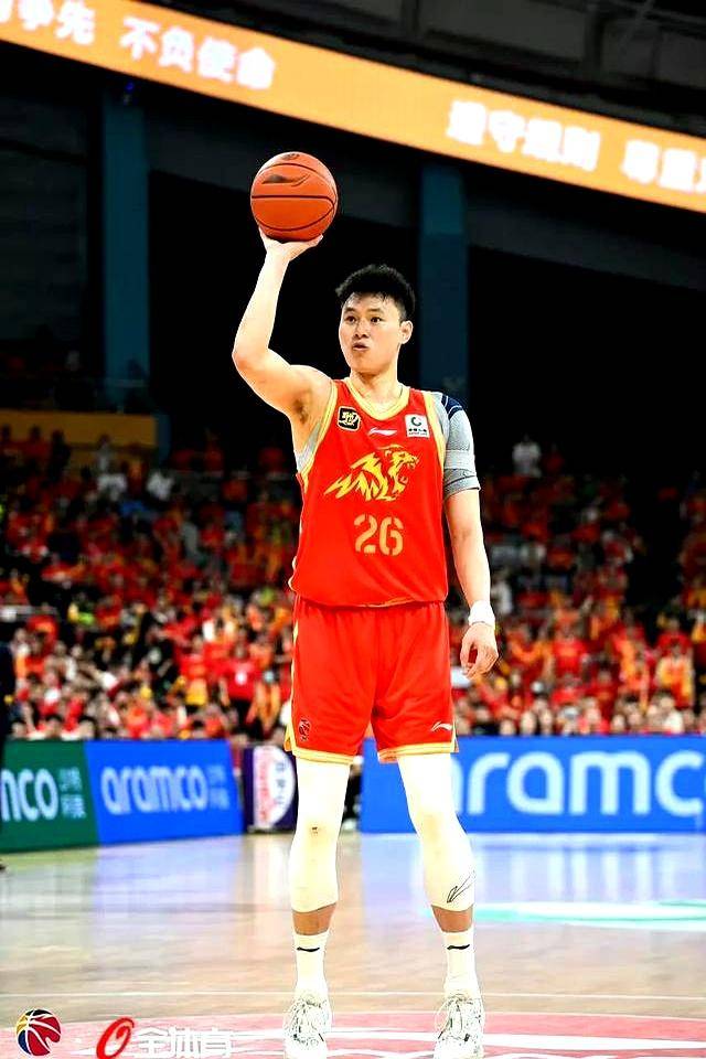 完美体育官网入口-CBA季后赛今夜走向成谜，巴塞罗那防线松动，底气十足，纪律约束更严格