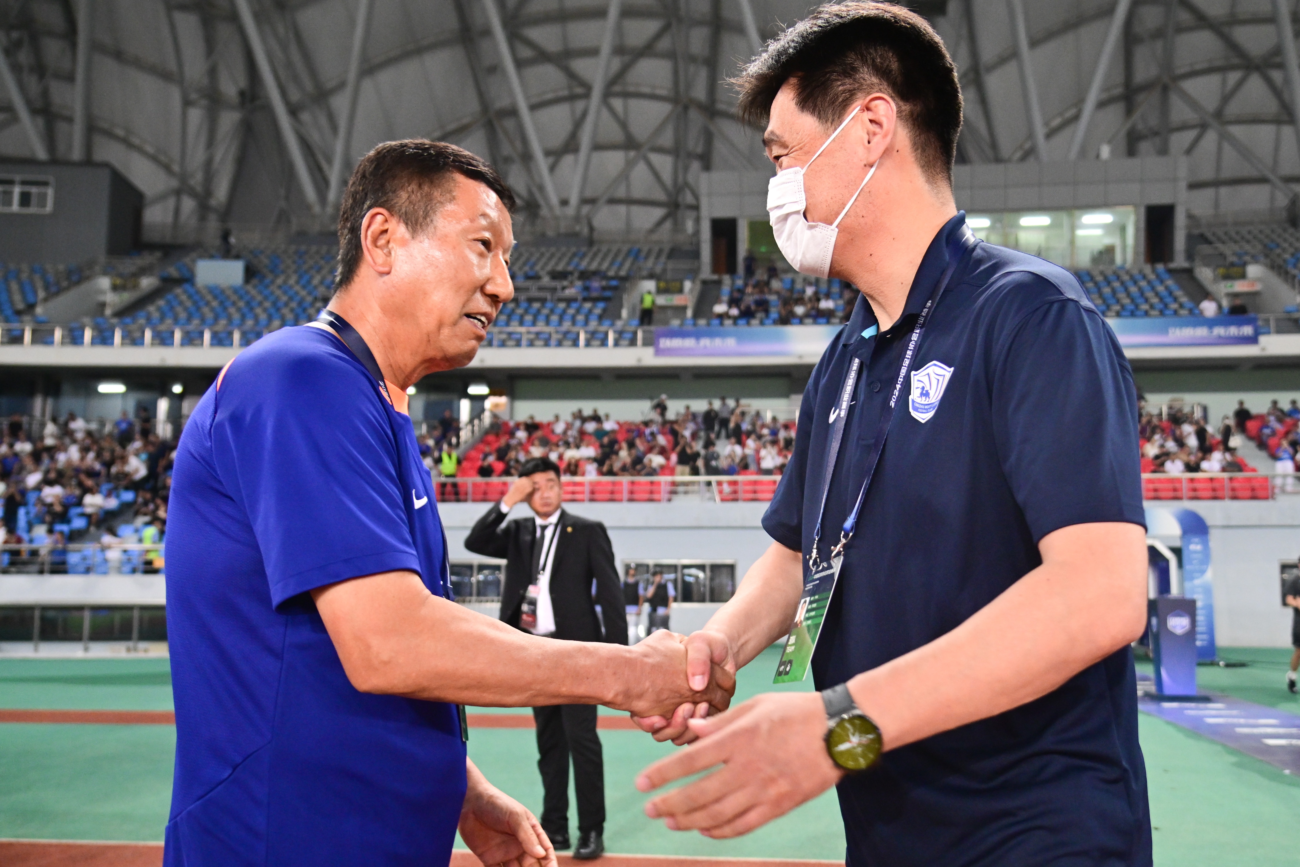 完美体育平台官网-山东泰山发布备战花絮；赛前内部沟通；欧联任务艰巨；纪律约束更严格