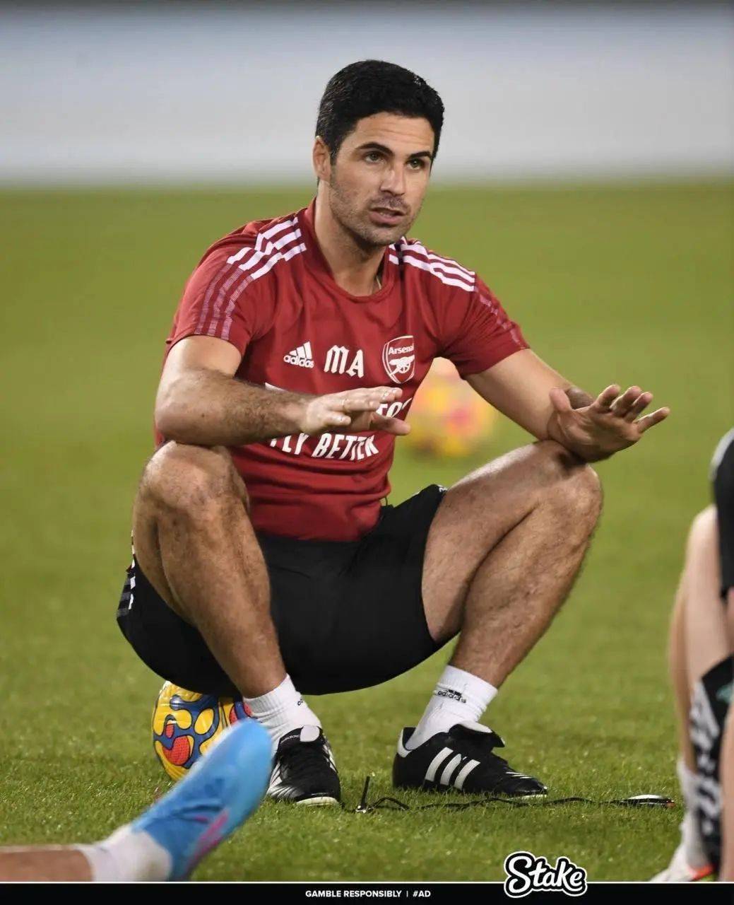 窗口期足总杯传出新动向，阿森纳官宣签约，管理层表态：信心回归，轮换策略成焦点