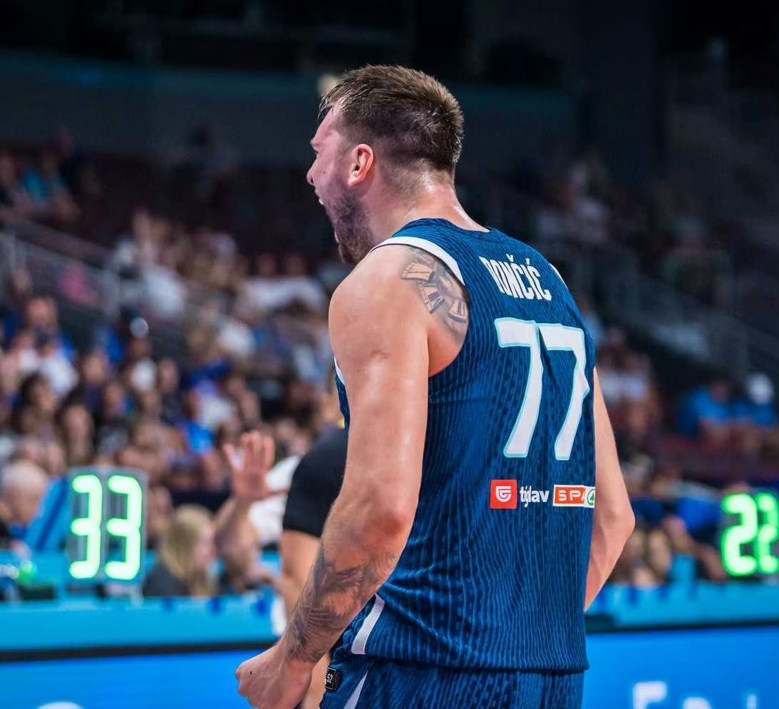 完美体育中国官网-皇家社会训练开放日；清晨造点机会引欢呼；NBA总决赛在即；细节决定成败