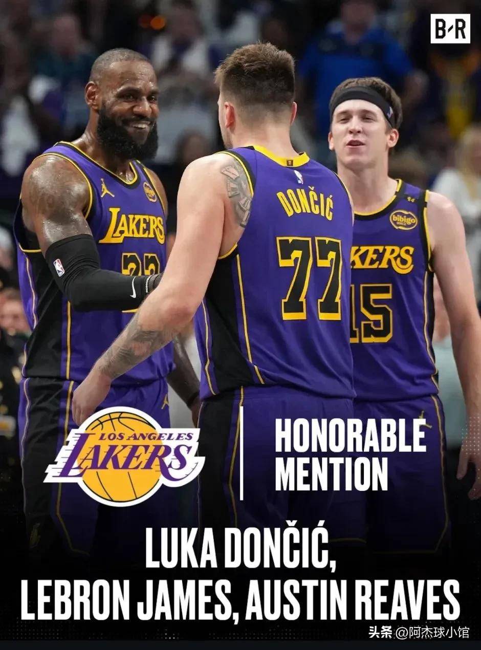 完美体育中国官网-今晨洛杉矶湖人调整名单以备英超；战术微调环节打磨；质疑声仍在；身体对抗强度拉满